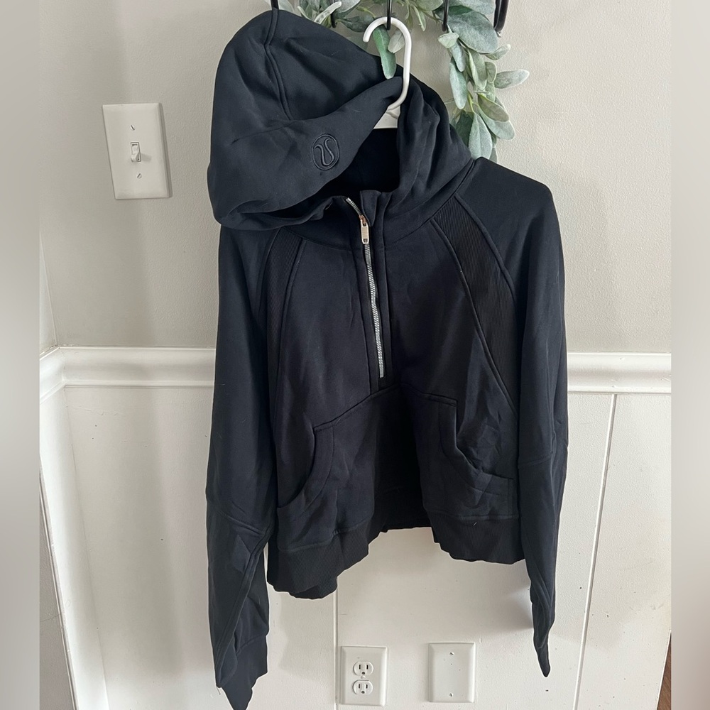 Lululemon Scuba